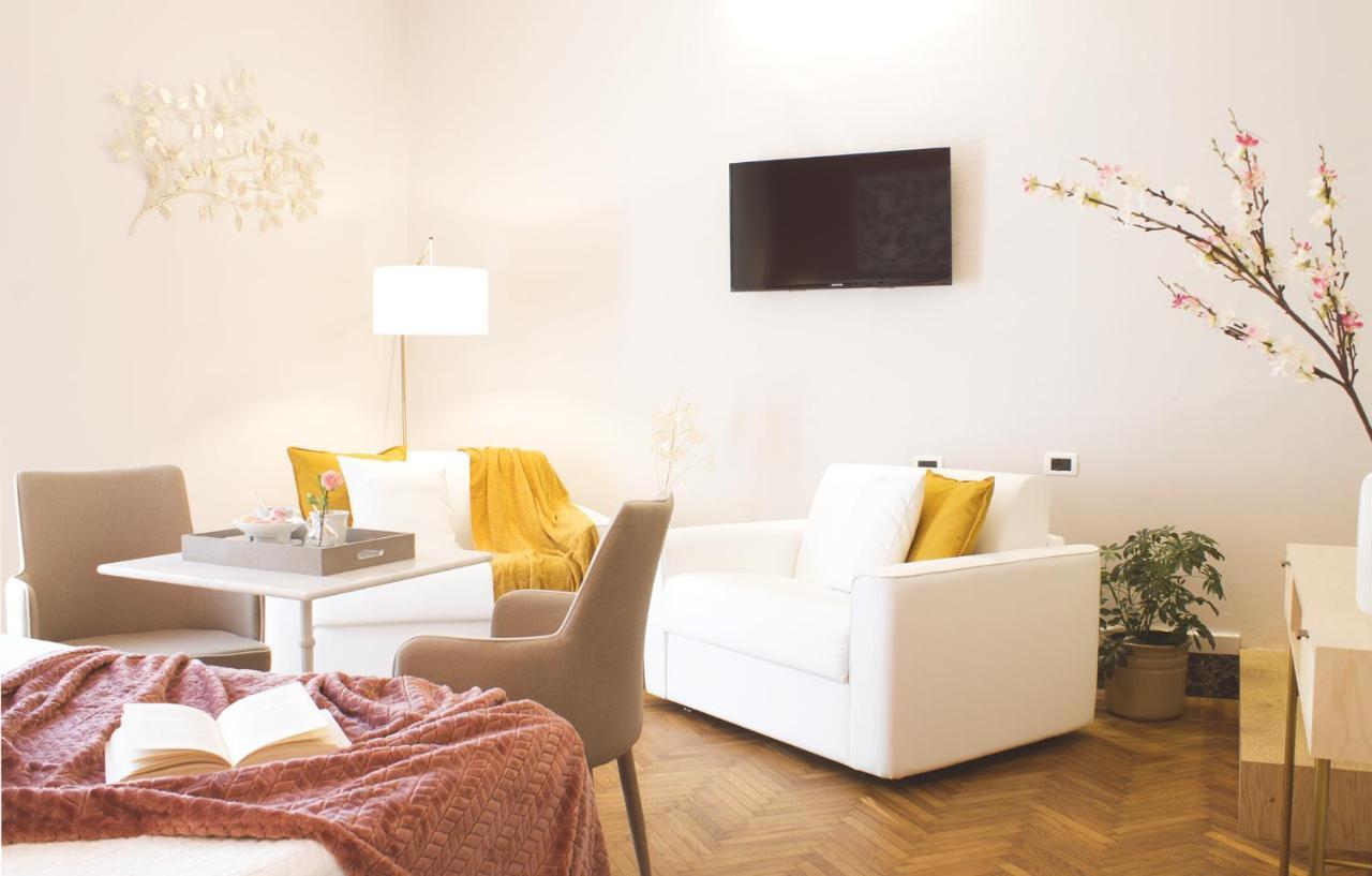 Accanto Al Centro B&B Prato  Dış mekan fotoğraf
