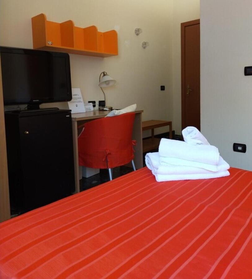 Accanto Al Centro B&B Prato  Dış mekan fotoğraf