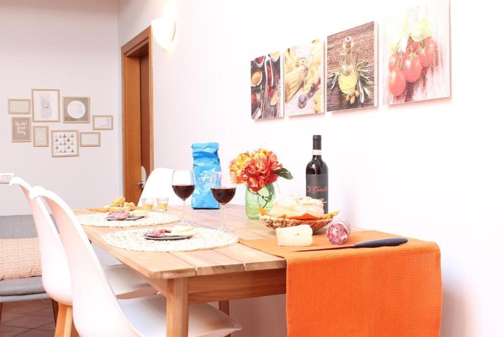 Accanto Al Centro B&B Prato  Dış mekan fotoğraf